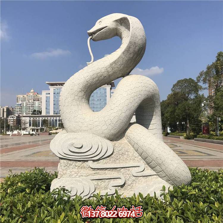 傳統(tǒng)風(fēng)格大理石蛇雕塑，擺放于廣場(chǎng)，給您帶來(lái)完美視覺享受