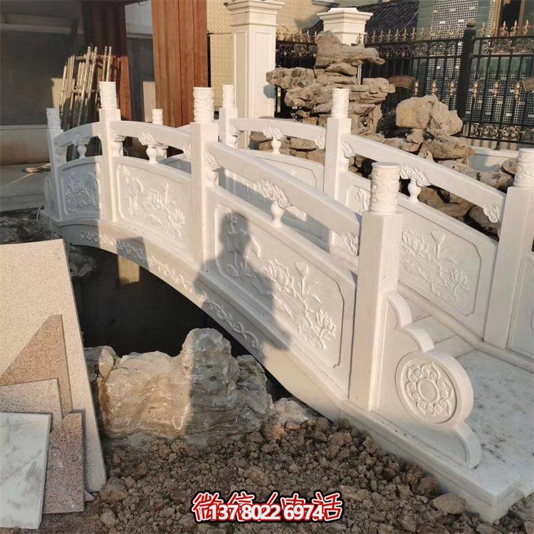 精美大理石雕刻欄桿，為景區公園拱橋添加裝飾美感和防護功能