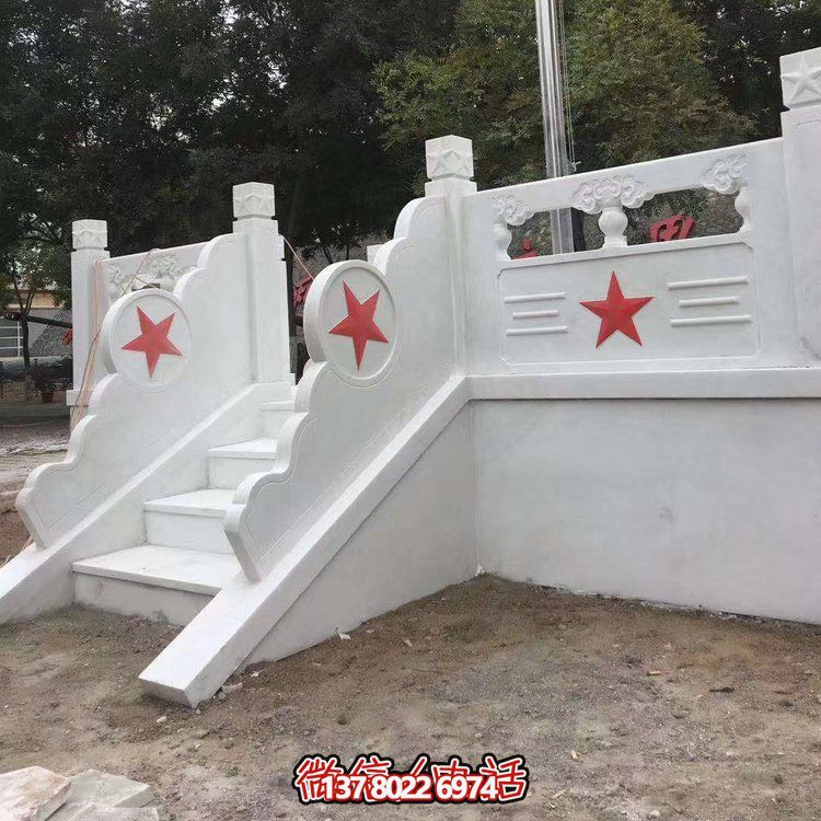 石欄桿護欄系統，為大理學校、政府及單位提供安全升旗臺