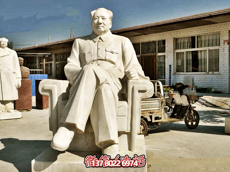 漢白玉毛澤東雕塑，見證歷史瞬間